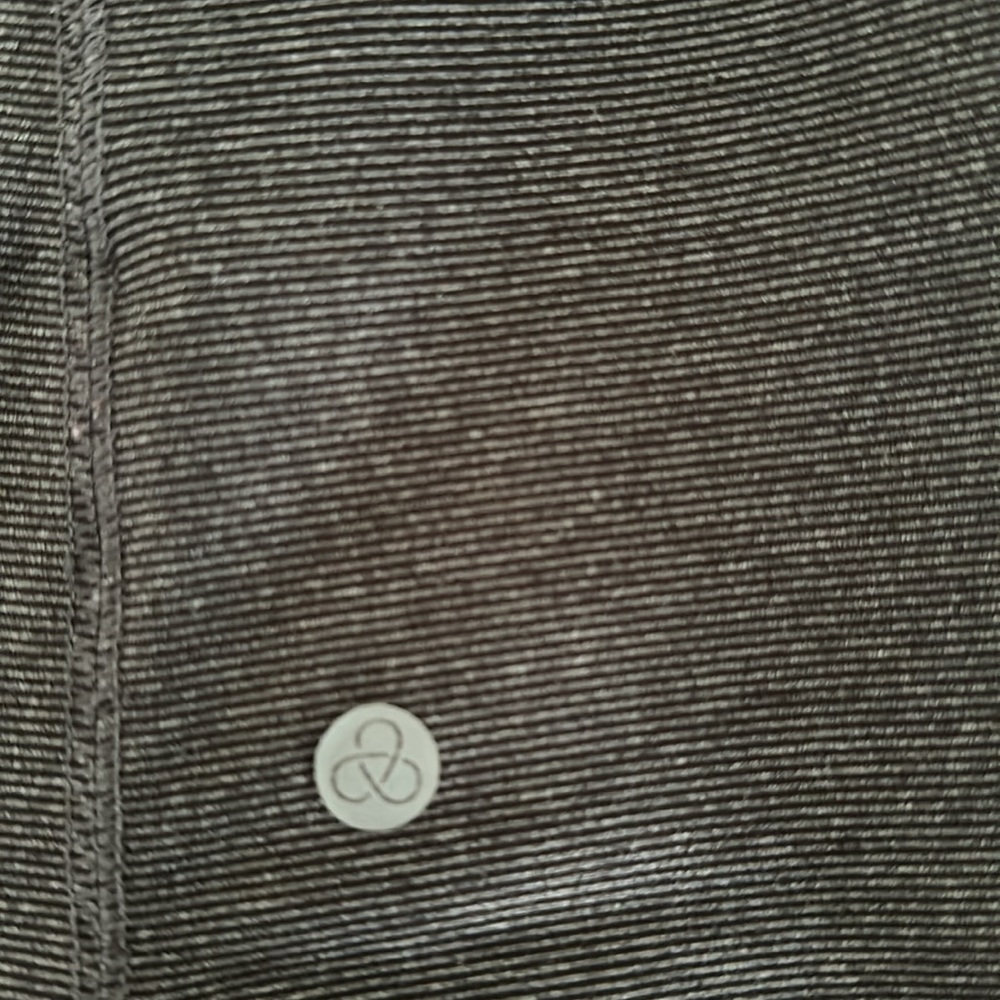 Zella Women's Top Activewear/Performance Long Sleeves With Thumb Holes Med. Gray - Picture 13 of 13